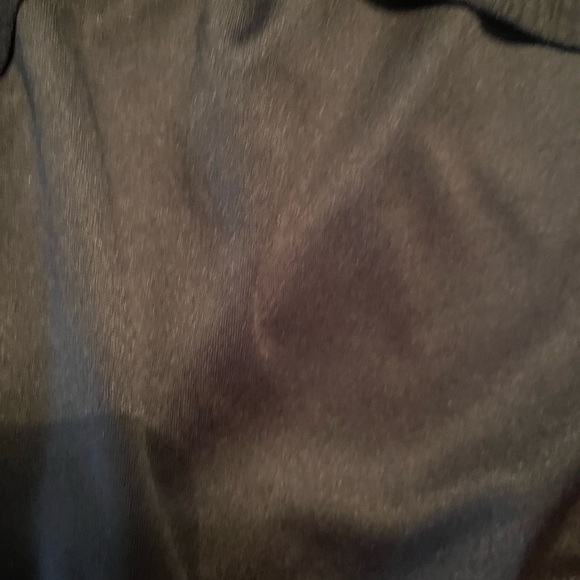 On or off shoulder flowy top - Picture 5 of 7